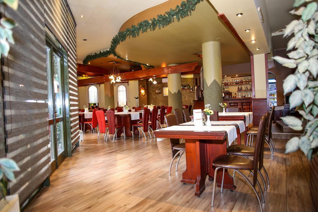 Hotel Silva Vatra Dornei Esterno foto