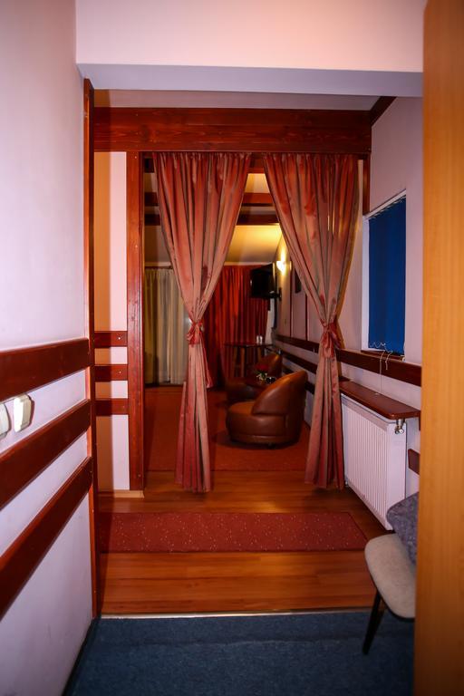Hotel Silva Vatra Dornei Esterno foto