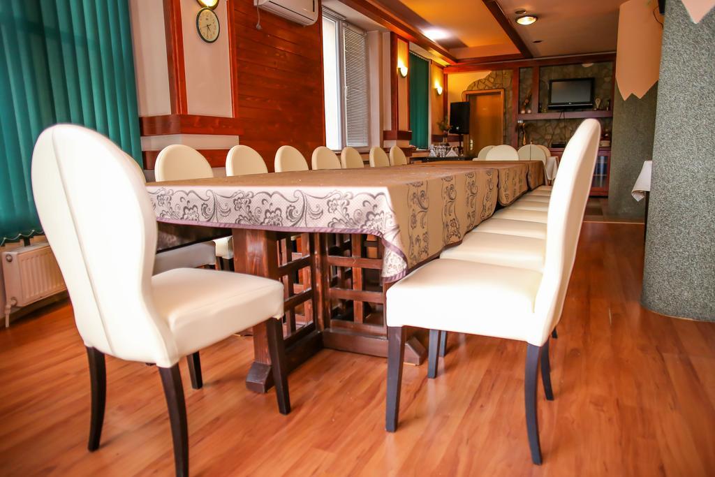 Hotel Silva Vatra Dornei Esterno foto