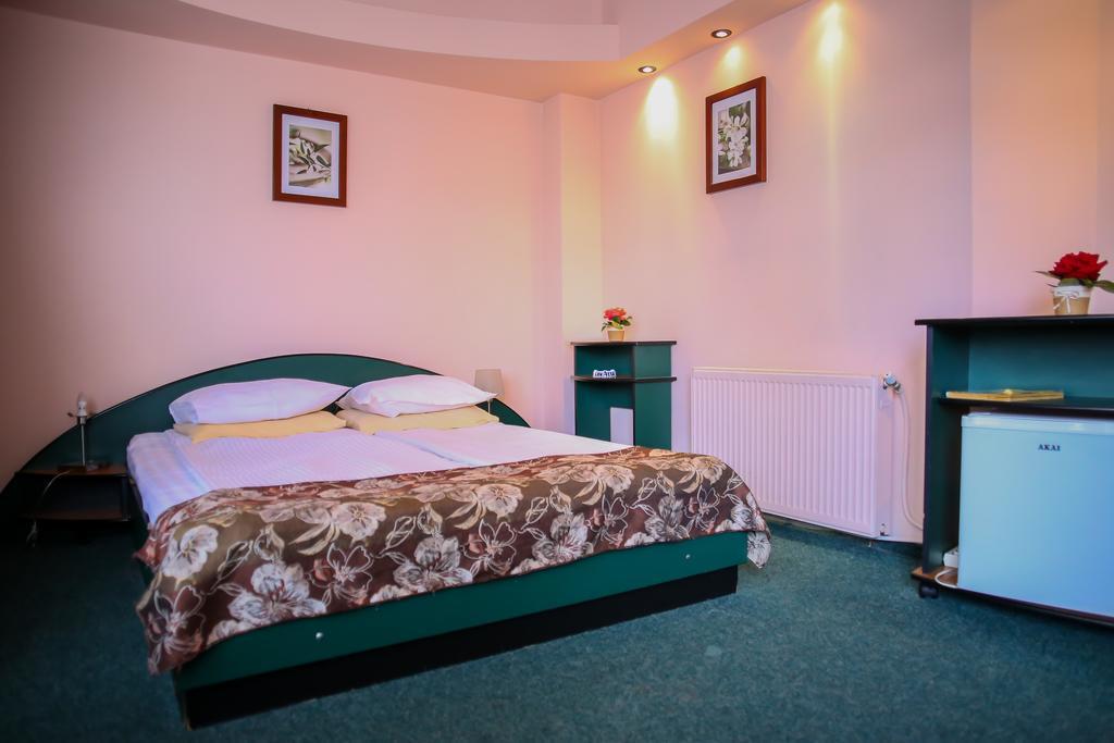 Hotel Silva Vatra Dornei Esterno foto